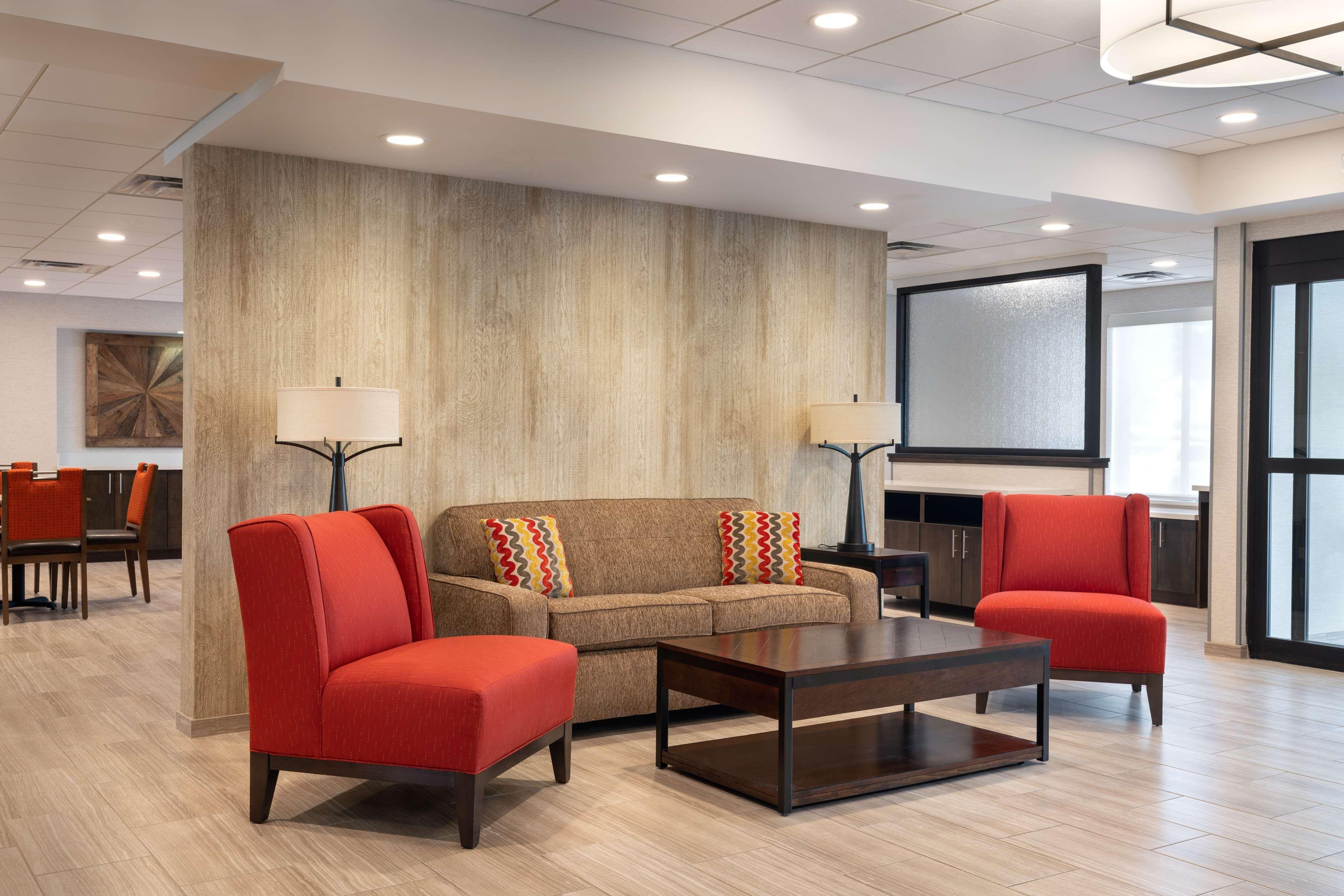 Days Inn & Suites By Wyndham Denver International Airport Bagian luar foto